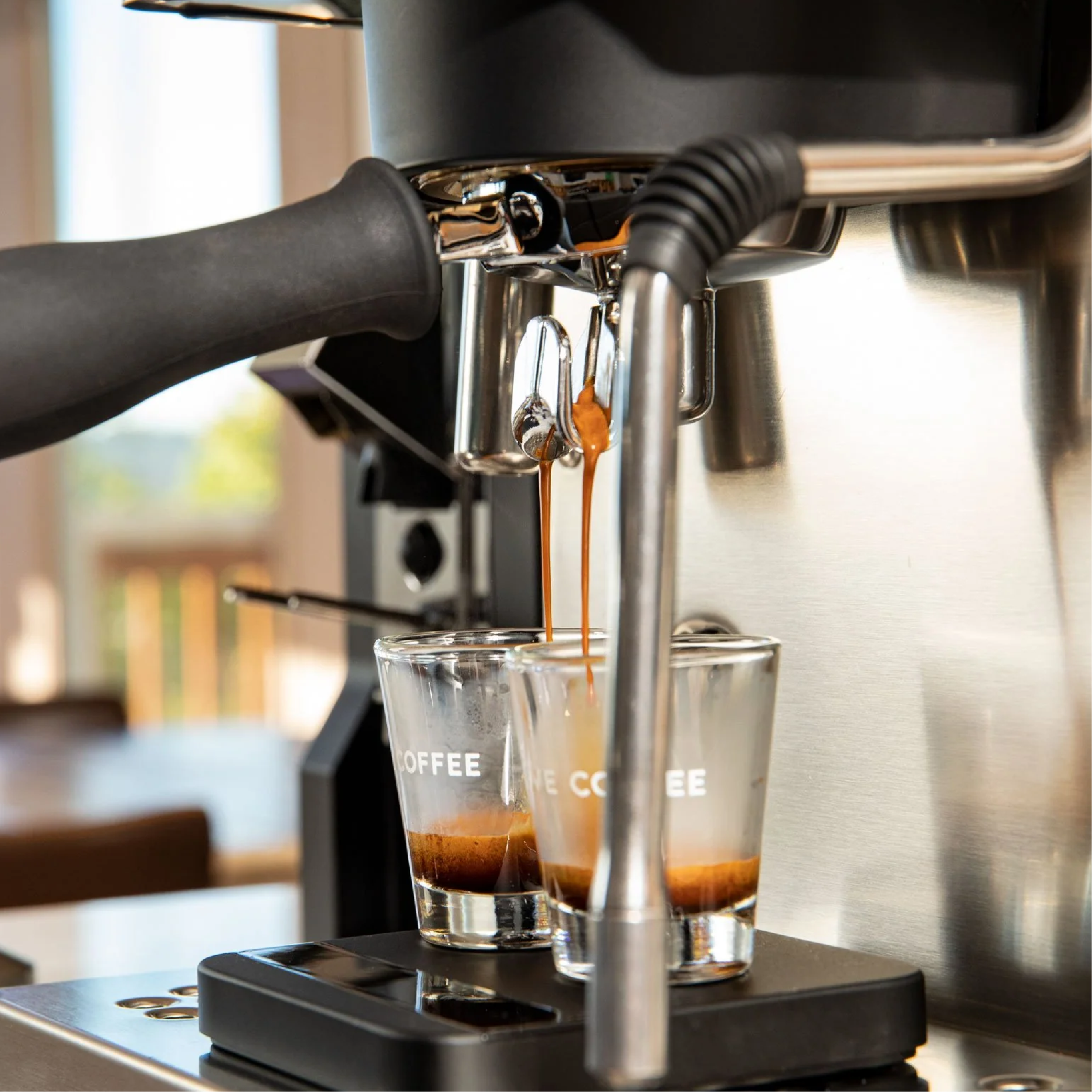 Rancilio Silvia Pro X Espresso Machine. Close up of closing extracting using the double spouted portafilter.