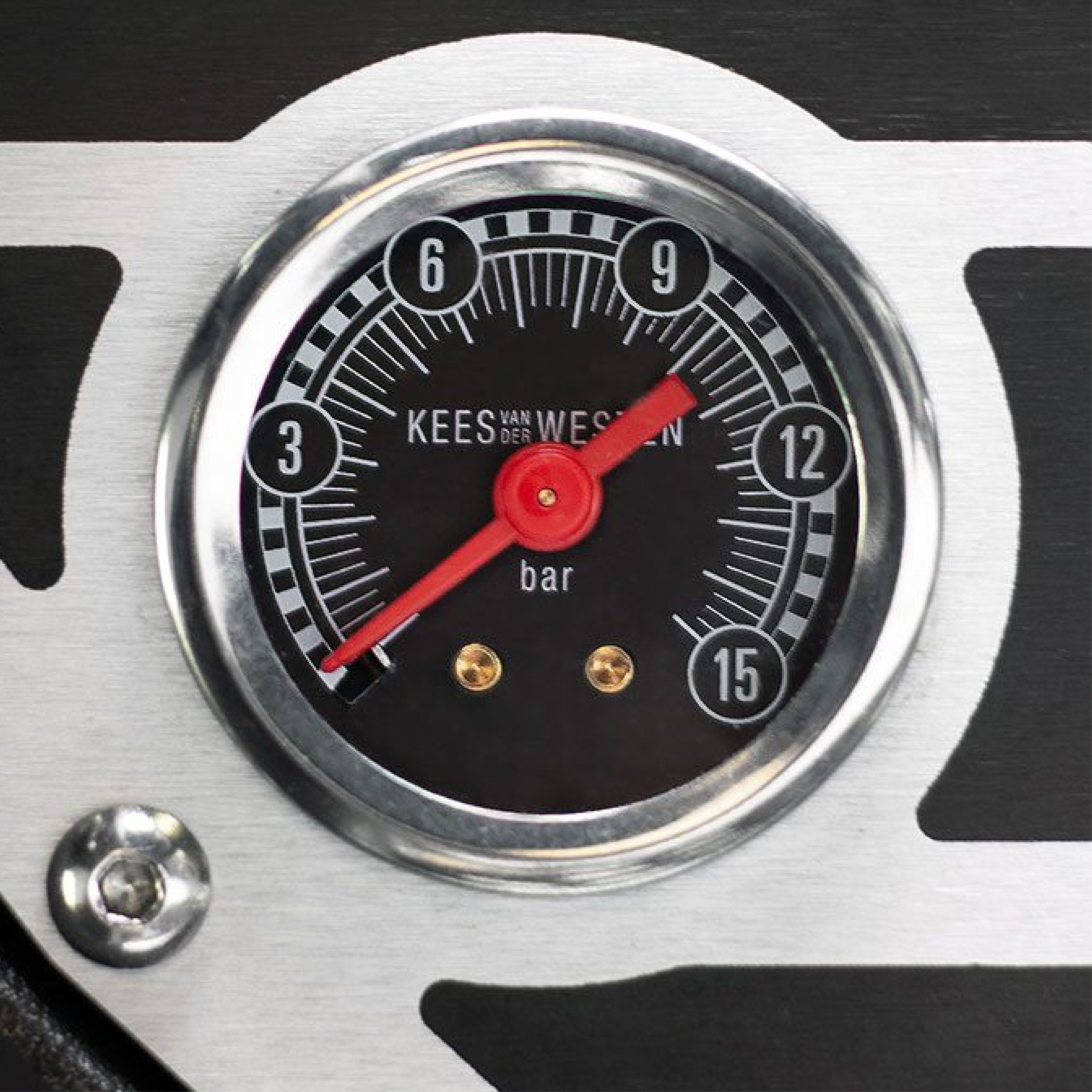Kees Van Der Westen Spiritello. Close up the brew pressure gauge.